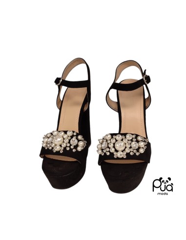 Sandalo con Tacco e Dettagli in Perle