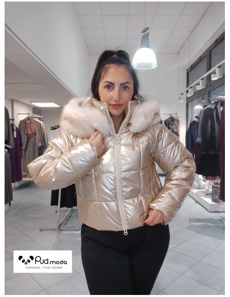 Piumino corto donna con zip e cappuccio | Puà Moda