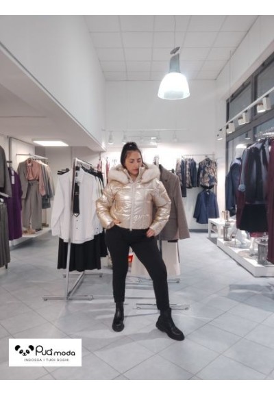 Piumino corto donna con zip e cappuccio | Puà Moda