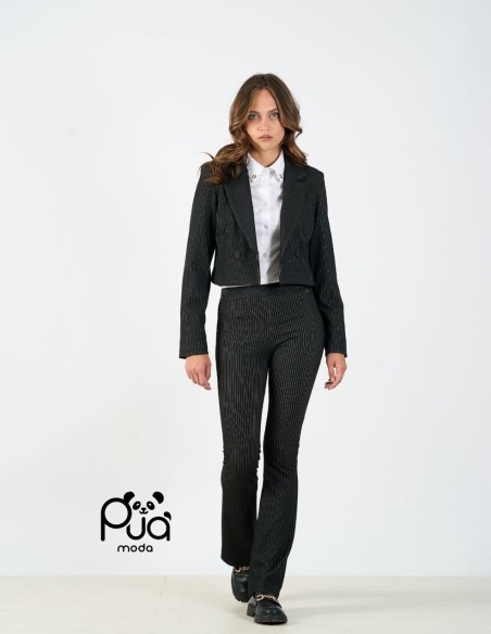 Giacca Gessata Corta con Dettagli a Bottoni