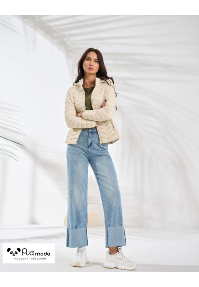 Piumino donna 100 grammi con cappuccio estraibile | Puà Moda